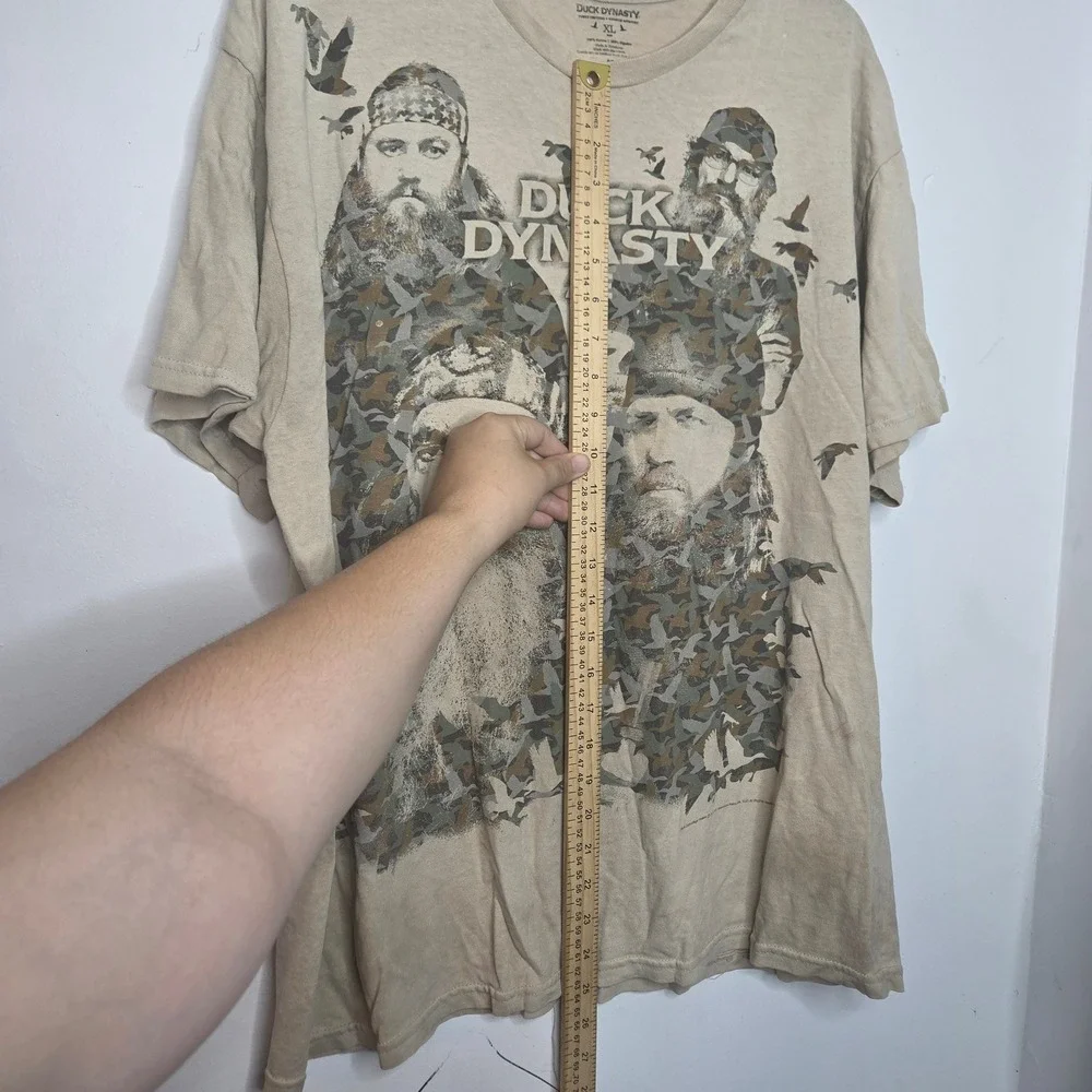 Duck Dynasty A&E Robertson Family Graphic T-Shirt Tan Mens XL Short Sleeve